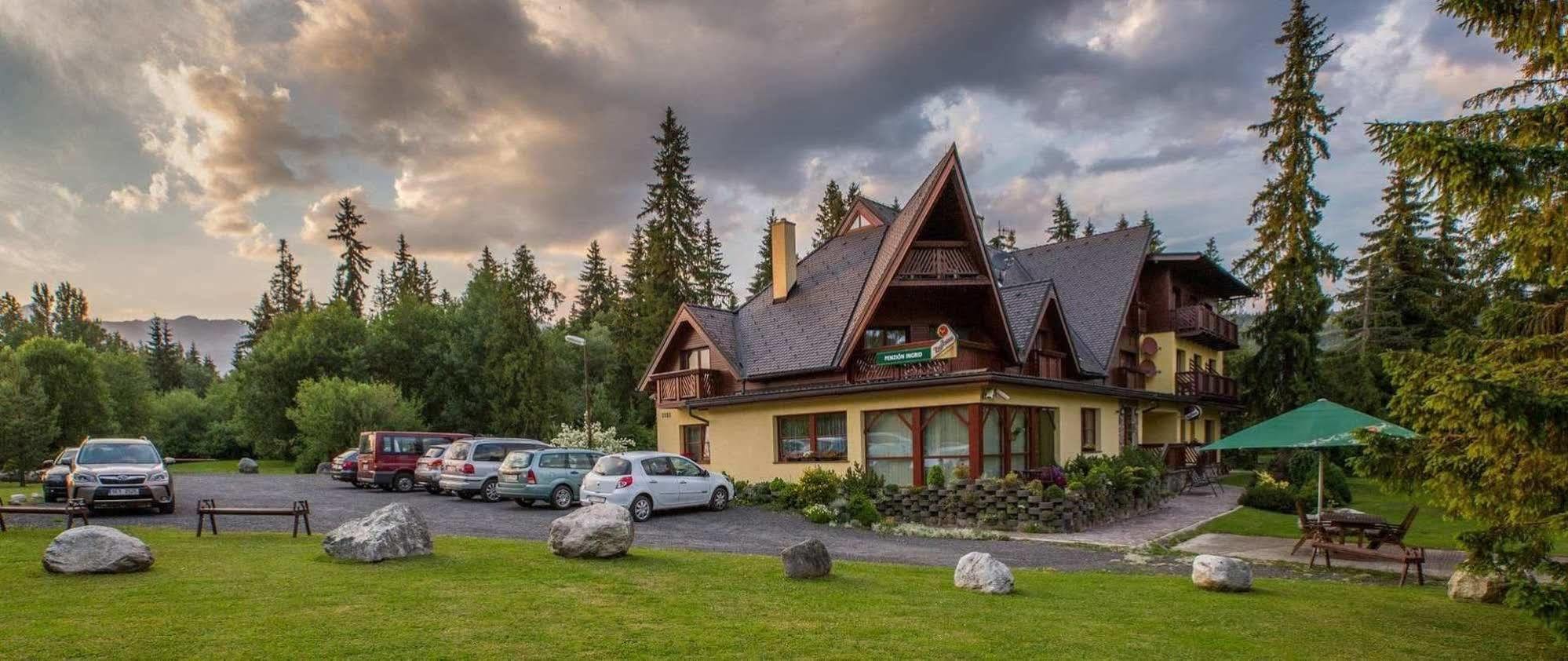 Penzion Ingrid Štrbské Pleso エクステリア 写真
